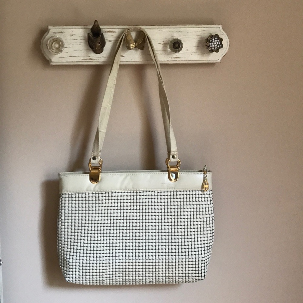 ❤️ Vintage Ivory Chainmail Satchel